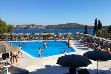Medena Hotel Swimming Pool