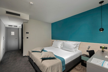 Kolovare Hotel