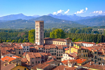 Lucca, Holidays to Tuscany