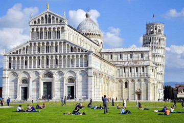 Leaning Tower of Pisa, Holidays to Tuscany